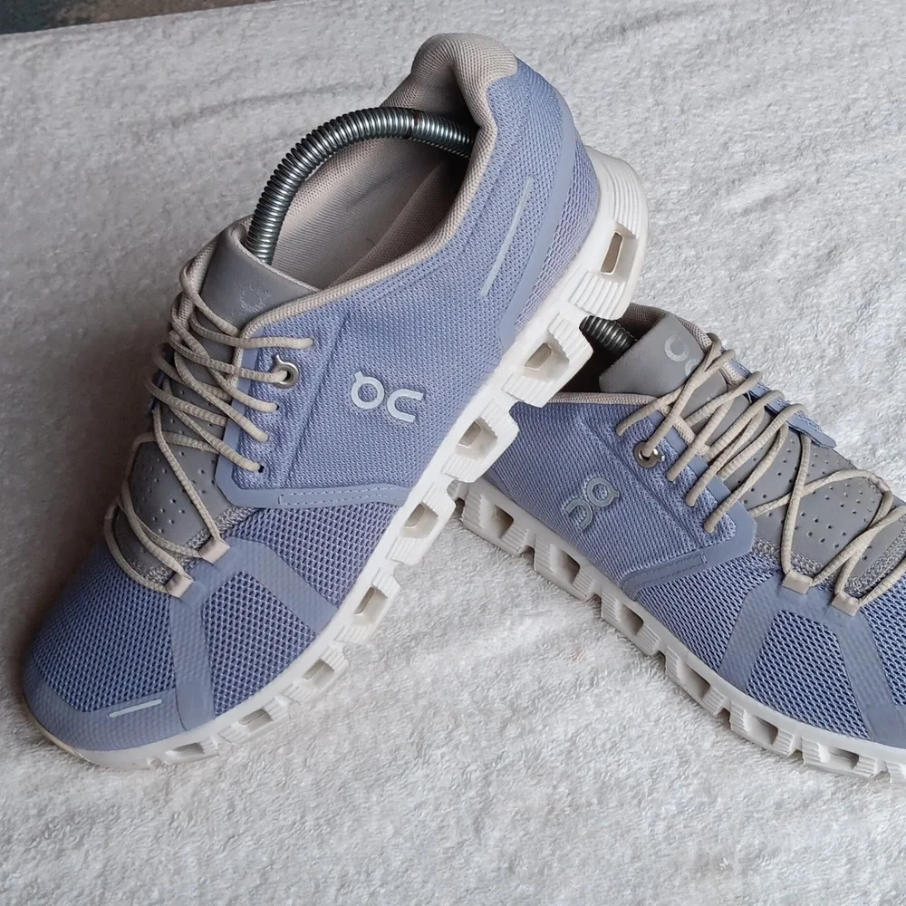 NWOT On Running Nimbus Cloud 5 - Picture 13 of 16